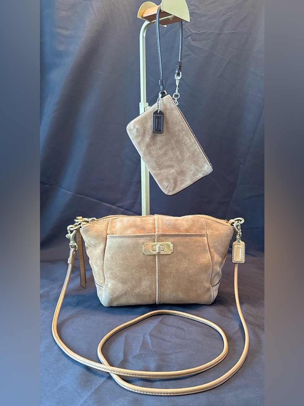 Coach Vintage Mini Tan Suede Crossbody With Suede Wristlet - Picture 2 of 16